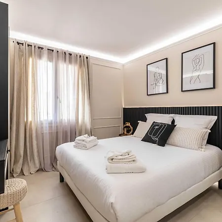 Appartement Beautiful Haussmannian - South Balcony