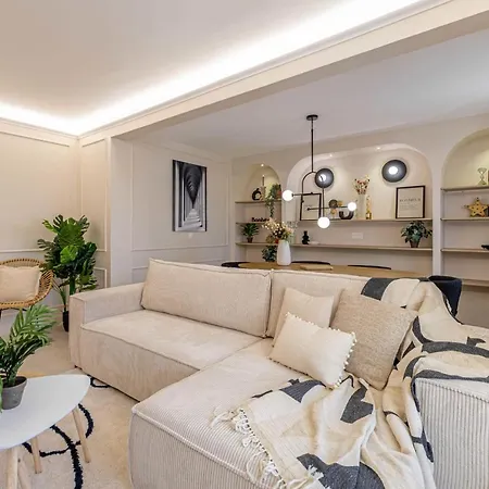 شقة Beautiful Haussmannian - South Balcony