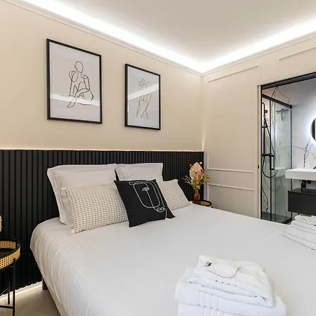 Apartment Beautiful Haussmannian - South Balcony Cannes