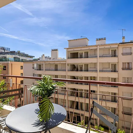 Apartment Beautiful Haussmannian - South Balcony